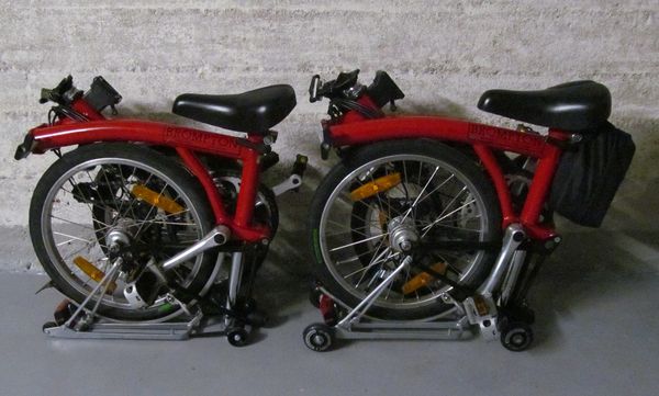 Unsere beiden Brommis gefaltet.